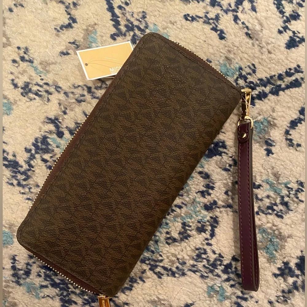 MK Travel Continental - Picture 6 of 11